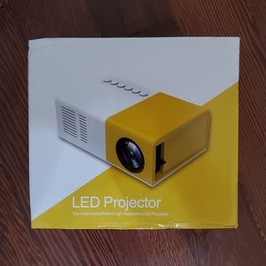 LED Mini Projector
